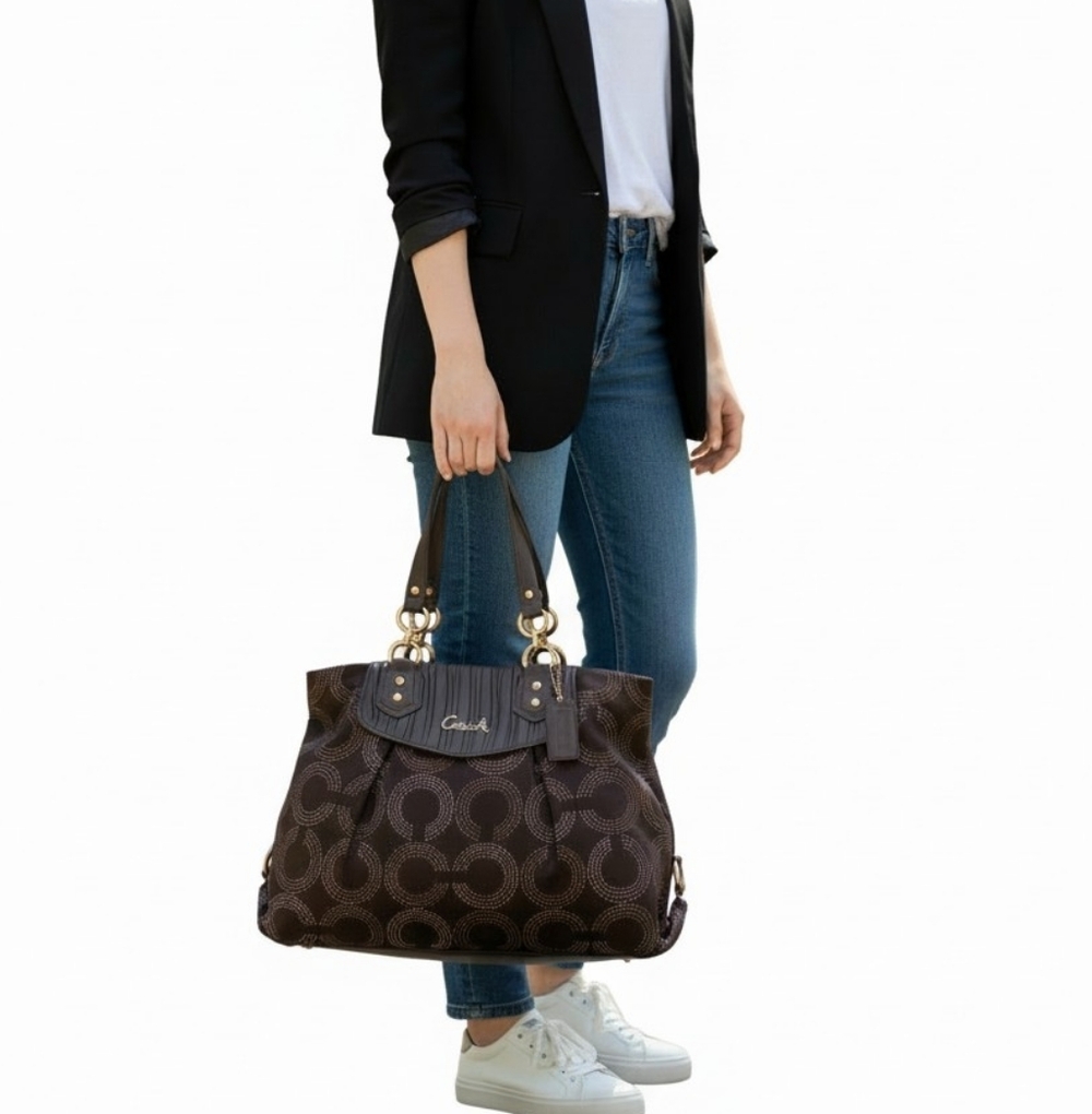 Coach Ashley Dotted Op-Art Jacquard & Leather Shoulder Bag A Vintage Classic EUC